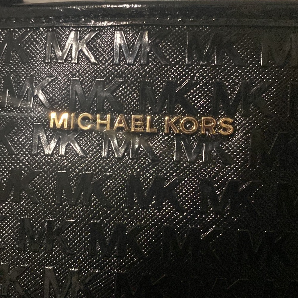 Michael Kors Jet Set Travel Tote - Picture 4 of 13